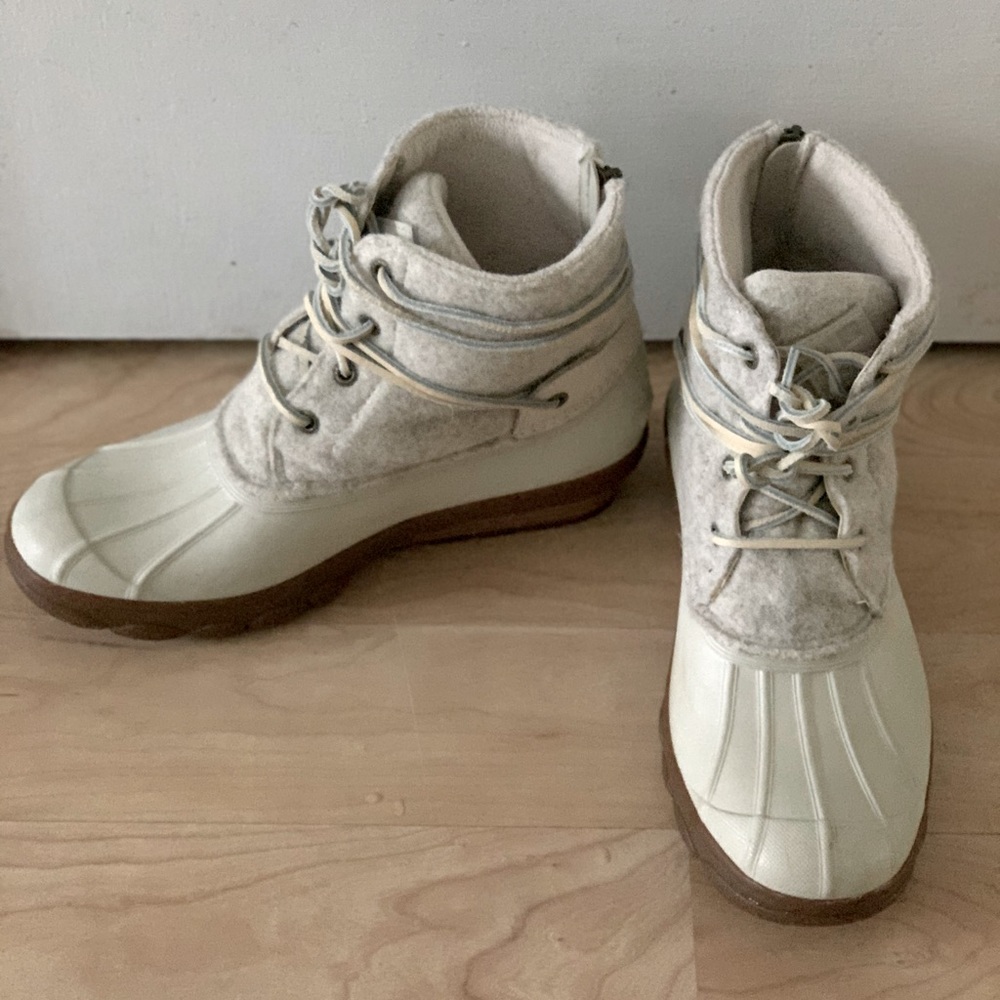 Off white Wool Sperry Duck Boots